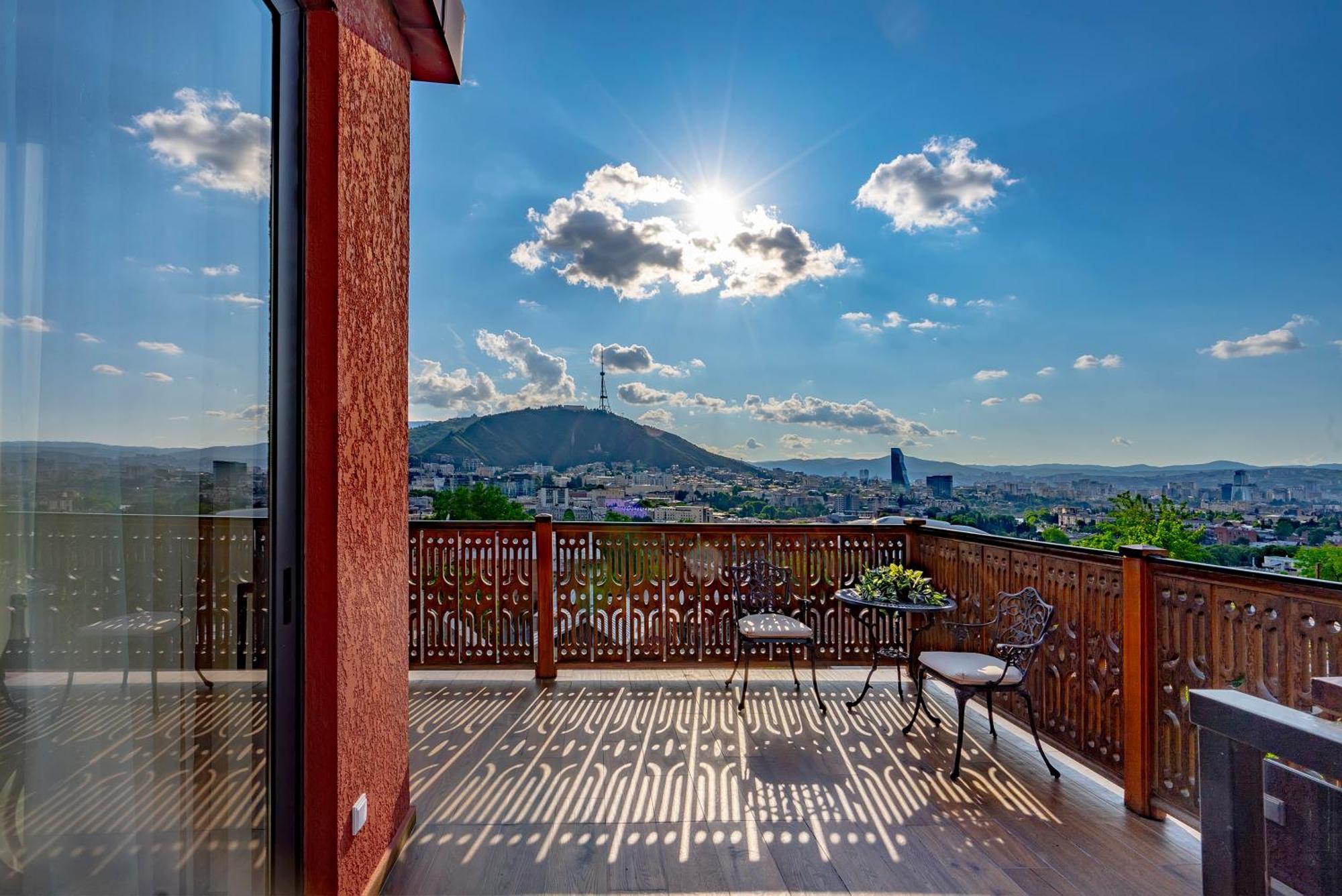 Iris Hotel تبليسي المظهر الخارجي الصورة