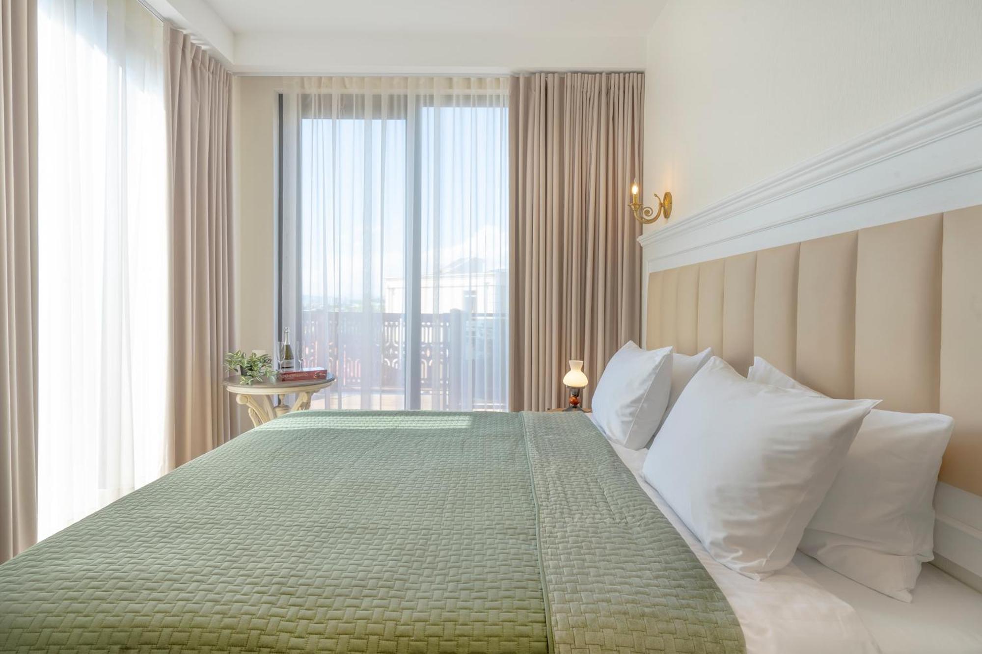 Iris Hotel تبليسي المظهر الخارجي الصورة